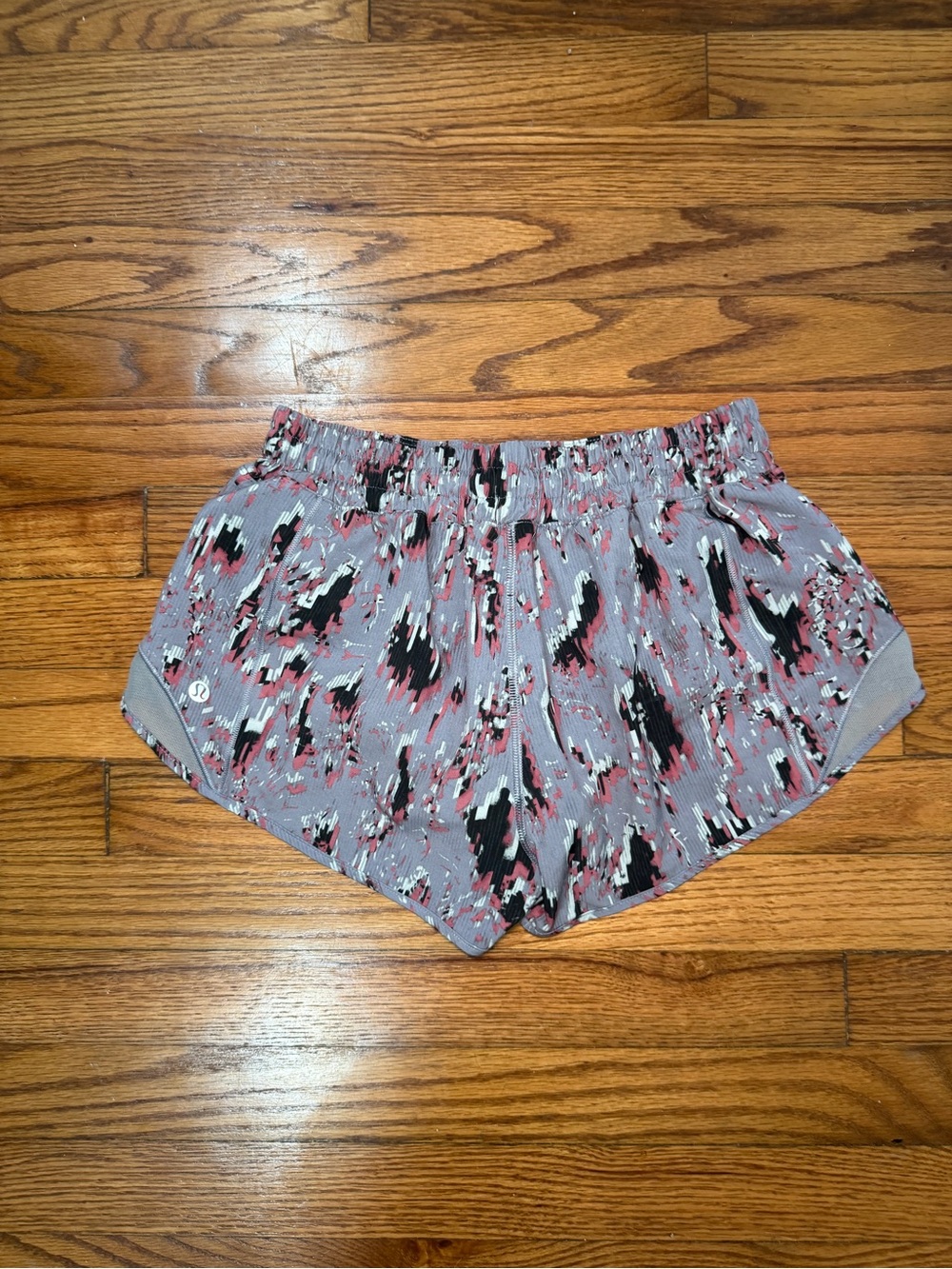 Lululemon Hotty Hot Shorts 2.5